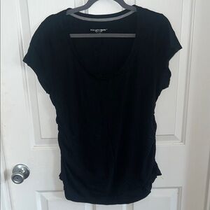 Liz Lange Matenity Black Scoop Neck Short Sleeve Tee